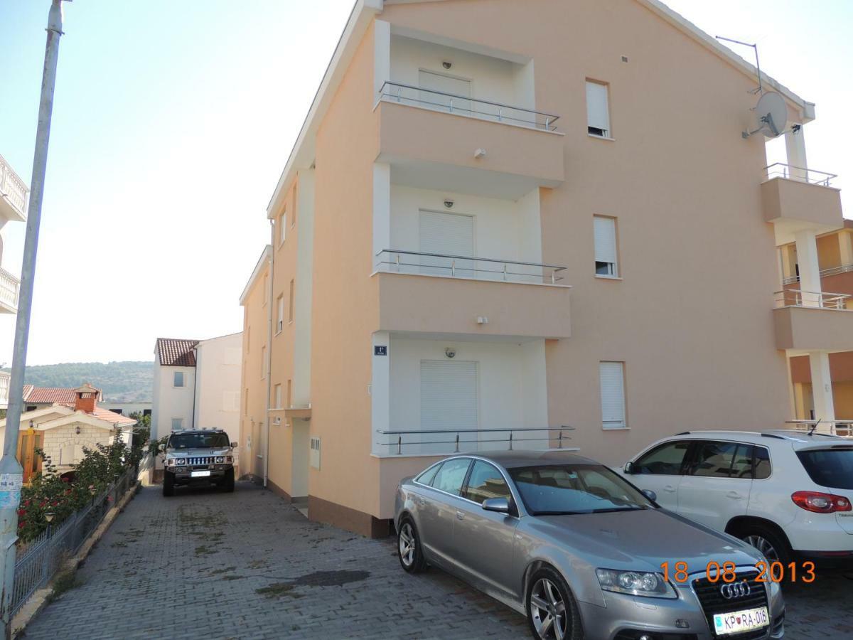 Apartments Naomi And Marsel Trogir Zewnętrze zdjęcie